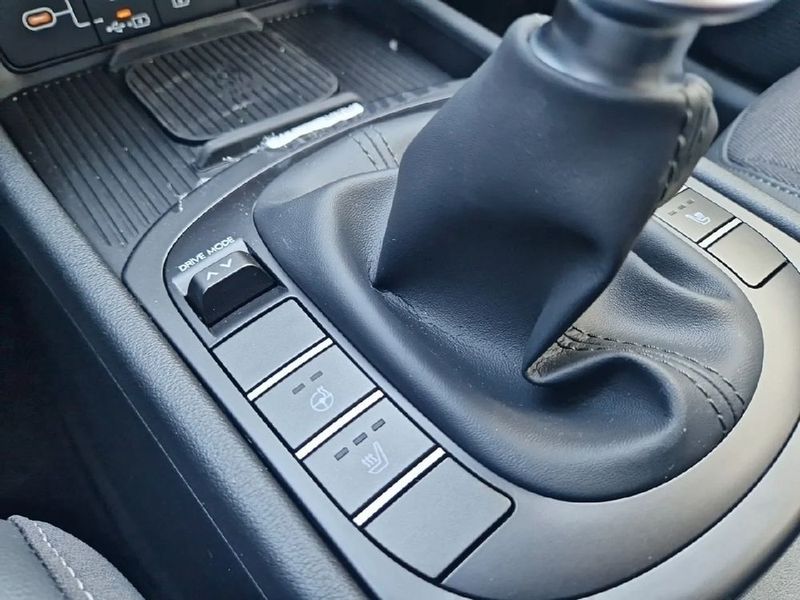 Hyundai Kona • 2024 • 4,000 km 12