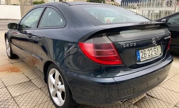 Mercedes-Benz C-Class • 2001 • 190,000 km 2