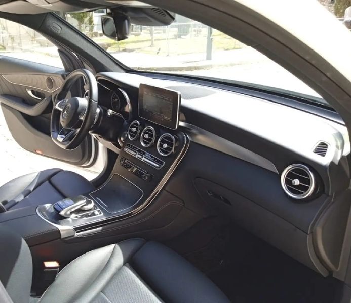 Mercedes-Benz GLC • 2018 • 54,000 km 14
