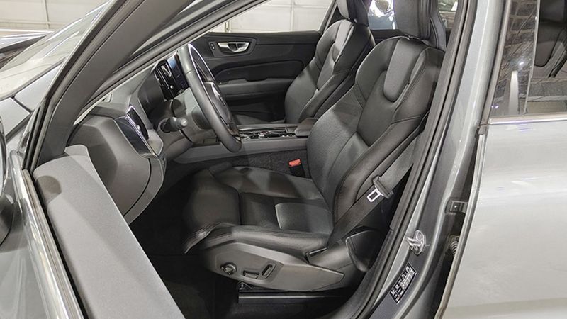 Volvo XC60 • 2020 • 49,138 km 12