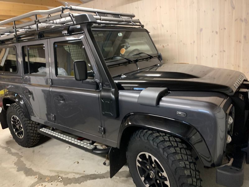 Land Rover Defender • 2016 • 17,000 km 6