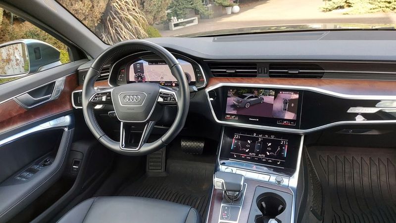 Audi A6 • 2020 • 18,100 km 5