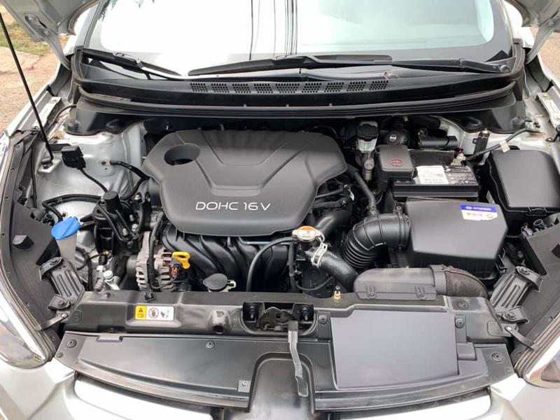 Hyundai Elantra • 2014 • 58,000 km 8