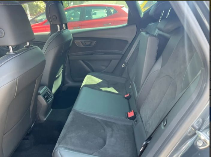 Seat Leon • 2020 • 68,000 km 6