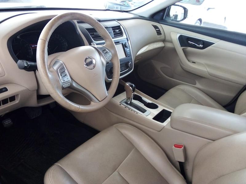 Nissan Altima • 2017 • 86,000 km 18