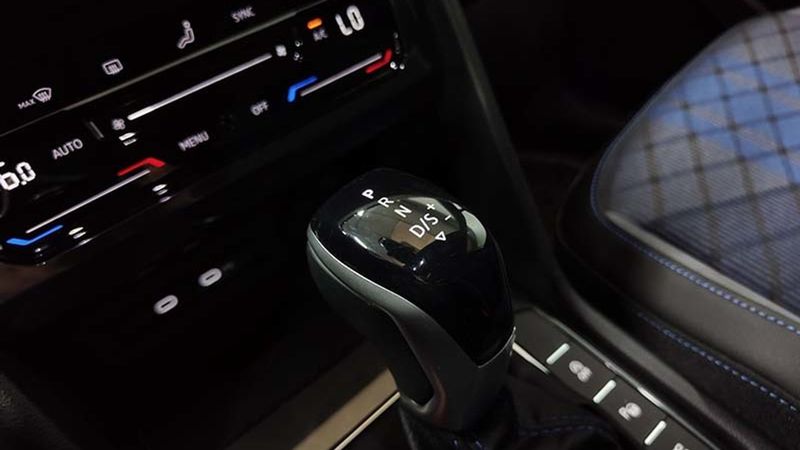 Volkswagen Tiguan • 2023 • 10,800 km 5