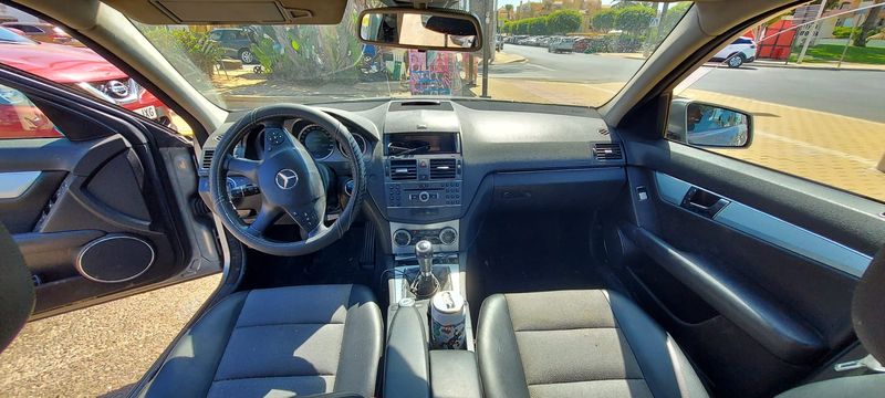 Mercedes-Benz C-Class • 2009 • 169,800 km 2