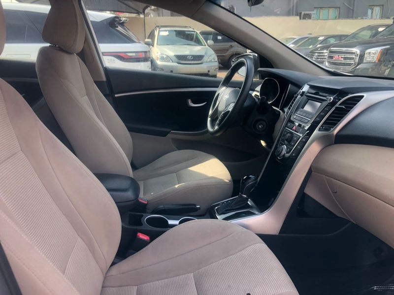 Hyundai i30 • 2017 • 50,000 km 2