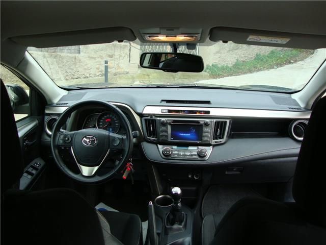 Toyota RAV4 • 2015 • 109,500 km 3