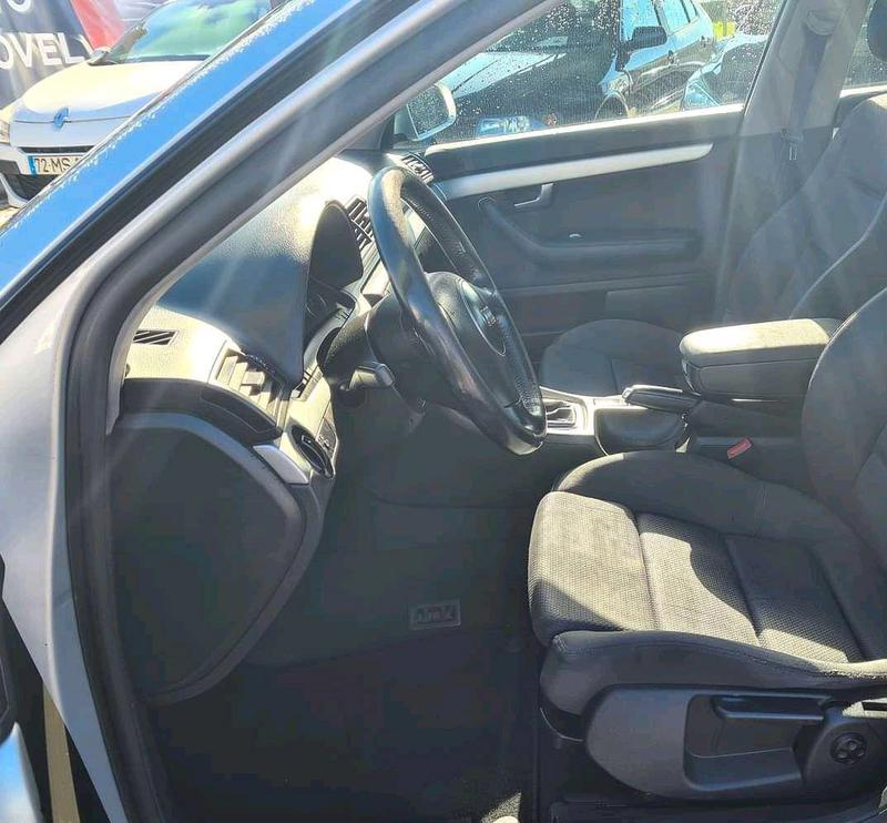 Audi A4 • 2002 • 249,999 km 4