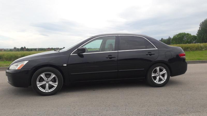 Honda Accord • 2004 • 155,000 km 1