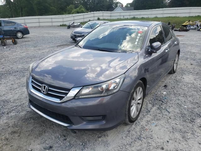 Honda Accord • 2015 • 12 km 7