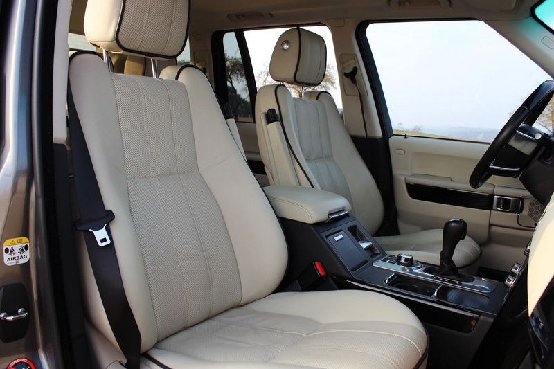 Land Rover Range Rover • 2010 • 181,000 km 8