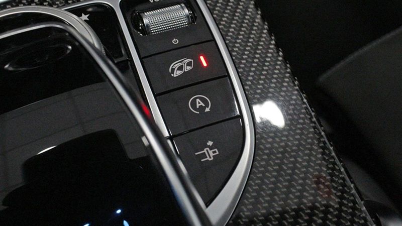 Mercedes-Benz C-Class • 2019 • 8,500 km 19