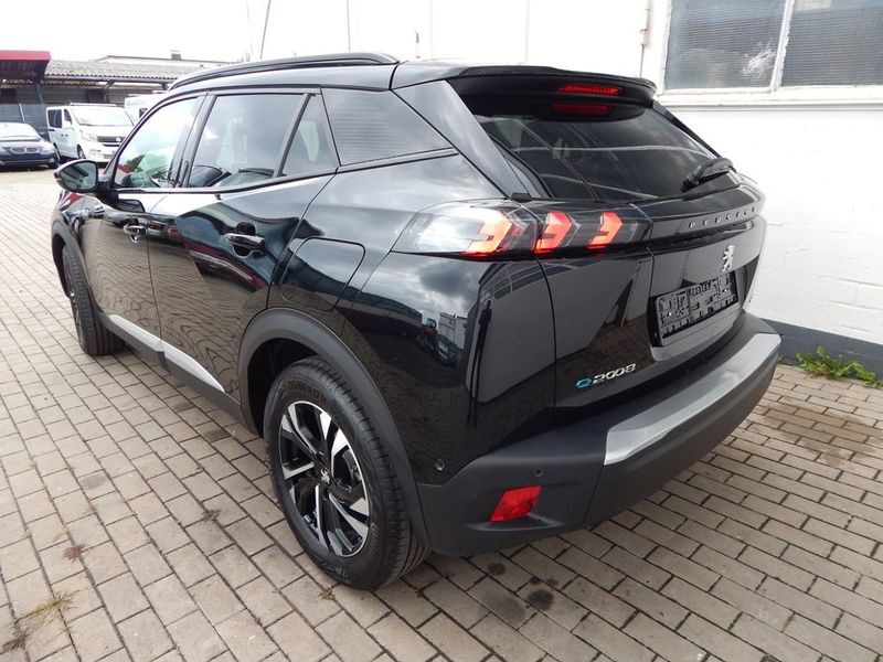 Peugeot 2008 • 2022 • 17,800 km 6