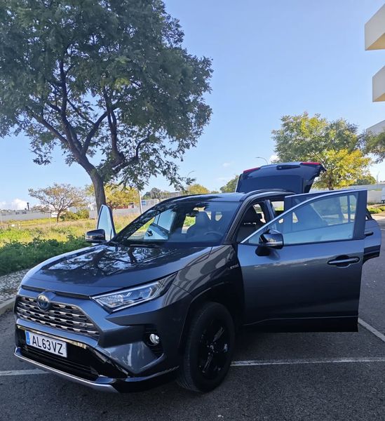 Toyota RAV4 • 2019 • 92,000 km 1