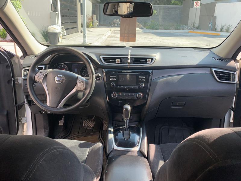 Nissan X-Trail • 2015 • 88 km 3