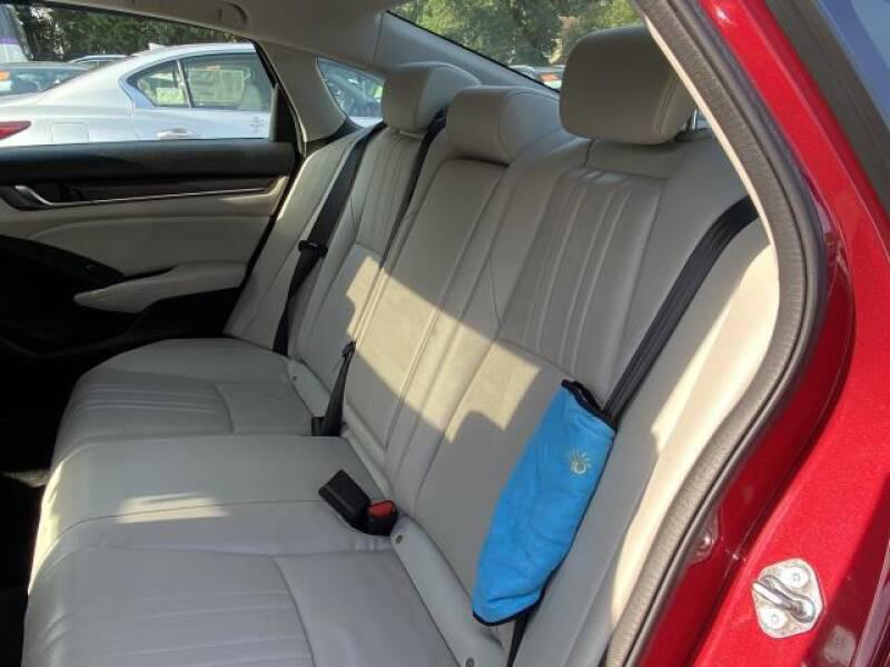 Honda Accord • 2018 • 9,651 km 13