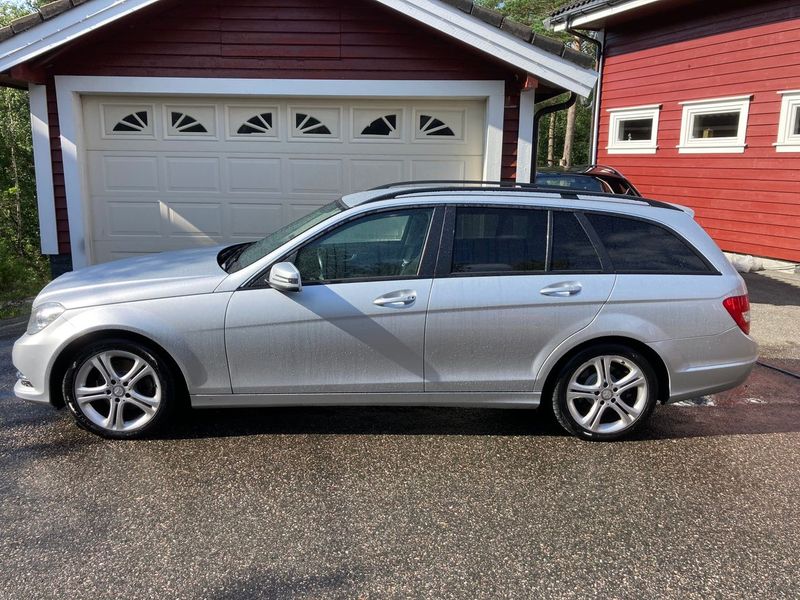 Mercedes-Benz C-Class • 2013 • 256,473 km 1