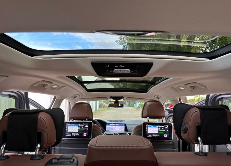 BMW X7 • 2019 • 82,000 km 16