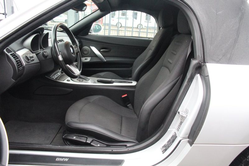 BMW Z4 • 2003 • 940,000 km 12