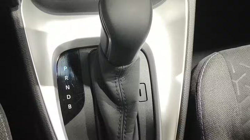 Toyota Yaris • 2023 • 8,944 km 12