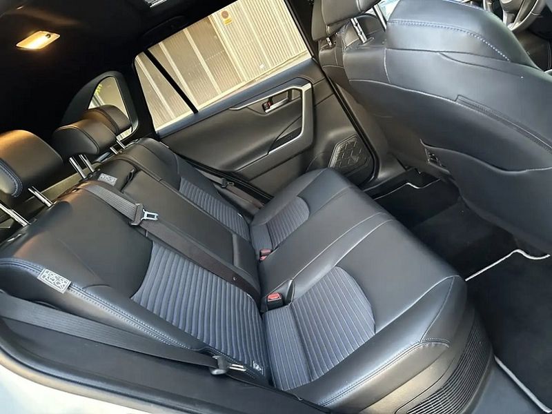 Toyota RAV4 • 2019 • 146,000 km 9