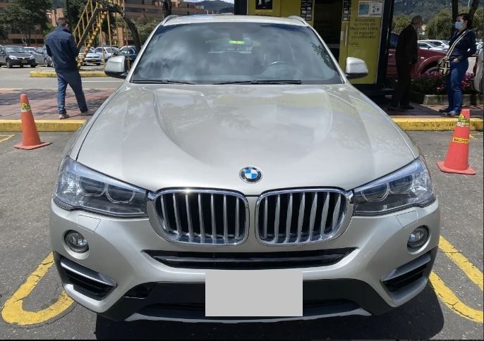 BMW X4 • 2017 • 96,000 km 1