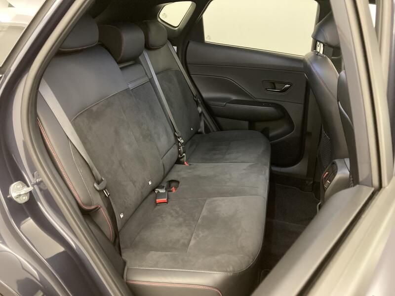 Hyundai Kona • 2023 • 3,526 km 8