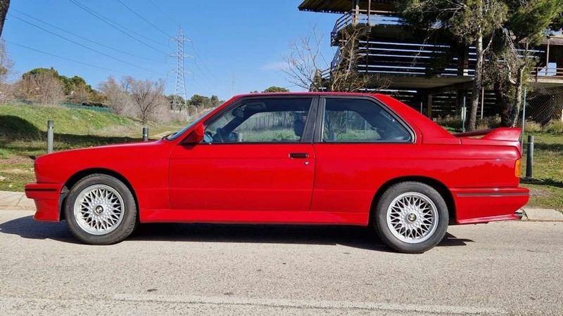 BMW 3 Series • 1987 • 235,000 km 10