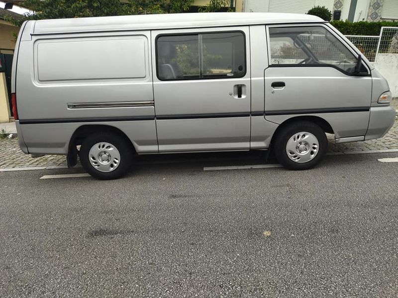 Hyundai H200 • 1999 • 253,000 km 4