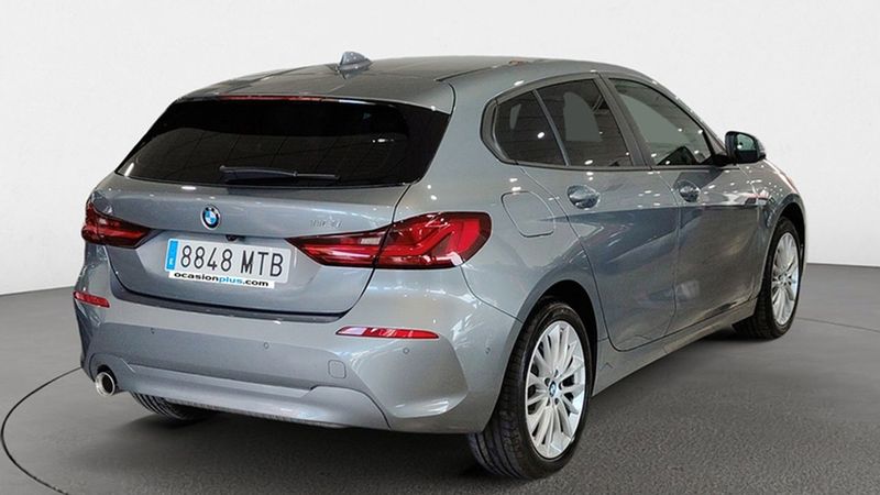 BMW 1 Series • 2024 • 2,600 km 3