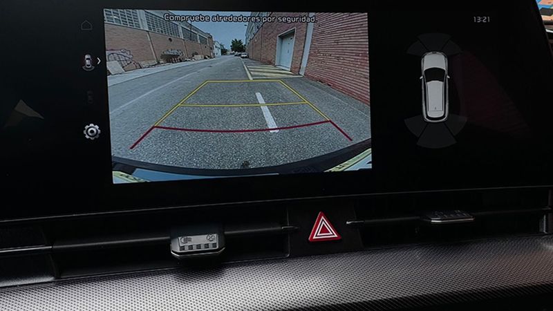 Kia Sportage • 2024 • 5,900 km 12