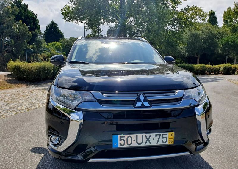 Mitsubishi Outlander • 2018 • 57,500 km 4