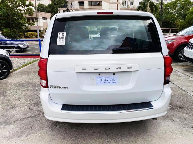 Dodge Grand Caravan • 2015 • 111,000 km 6