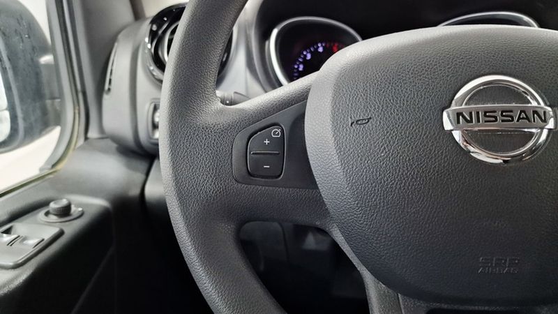 Nissan NV400 • 2020 • 65,000 km 12