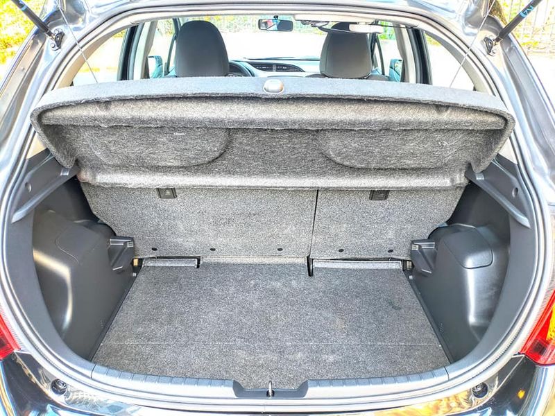 Toyota Yaris • 2015 • 85,000 km 5