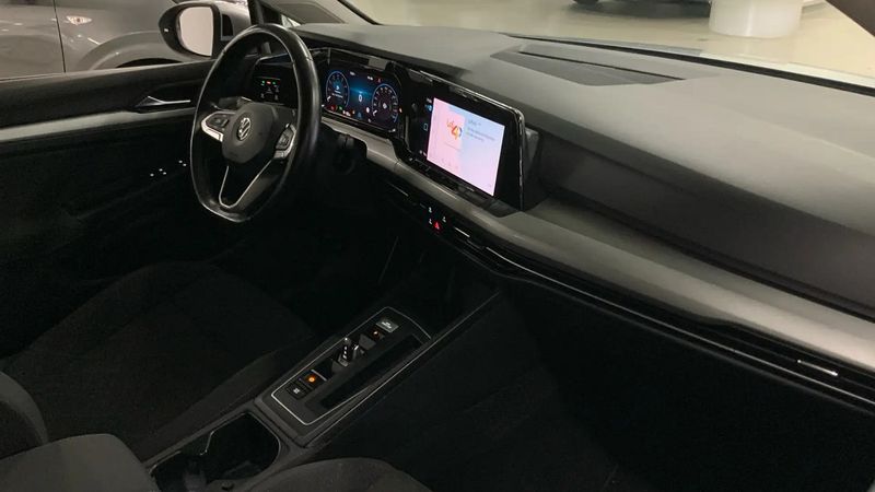 Volkswagen Golf • 2021 • 64,700 km 7
