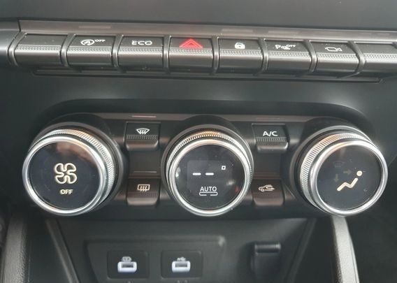 Dacia Duster • 2022 • 12,000 km 9