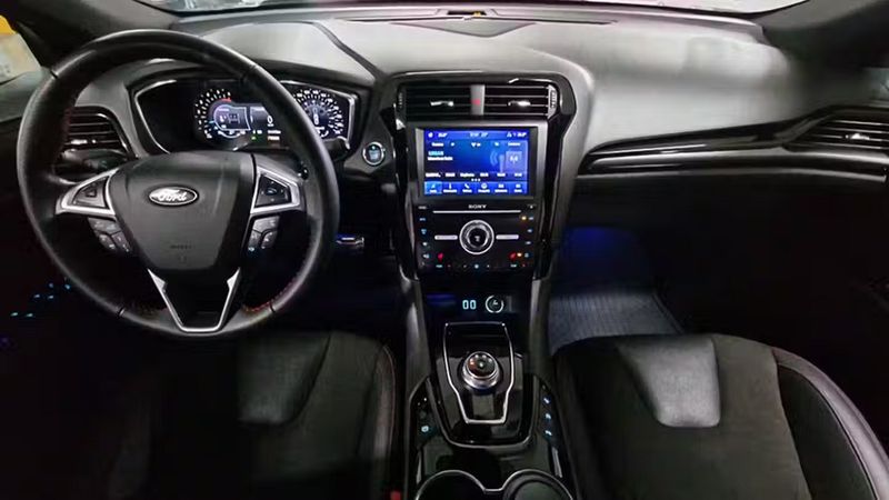 Ford Mondeo • 2020 • 111,473 km 14