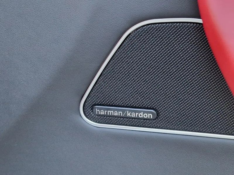 Maserati Levante • 2017 • 19,700 km 8