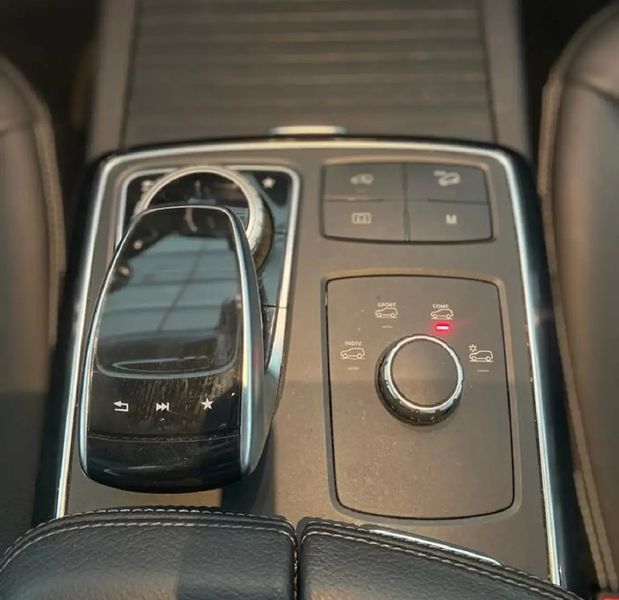 Mercedes-Benz GLE-Class Coupe • 2019 • 135,000 km 3