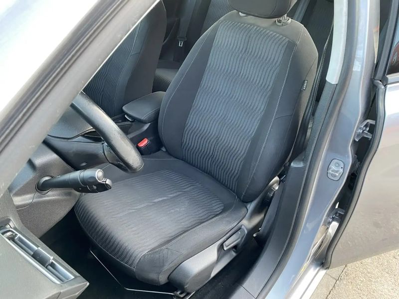 Peugeot 308 • 2014 • 140,000 km 6