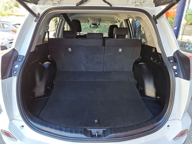 Toyota RAV4 • 2018 • 96,000 km 13