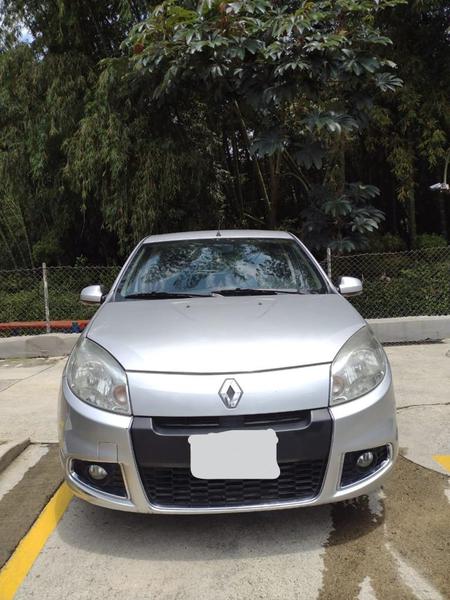 Renault Sandero • 2014 • 99,800 km 9