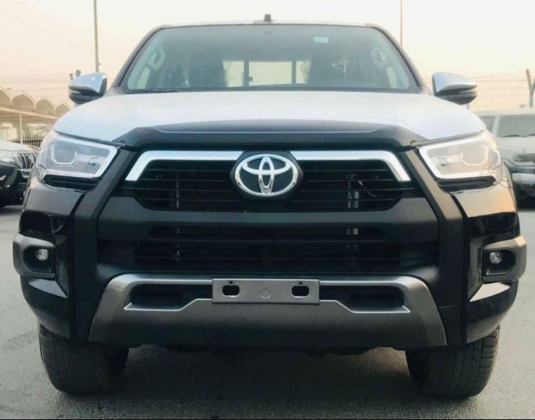 Toyota Hilux • 2020 • 32 km 1