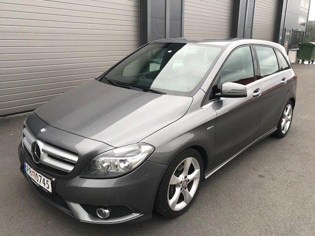 Mercedes-Benz 190 D • 2012 • 191,000 km 1
