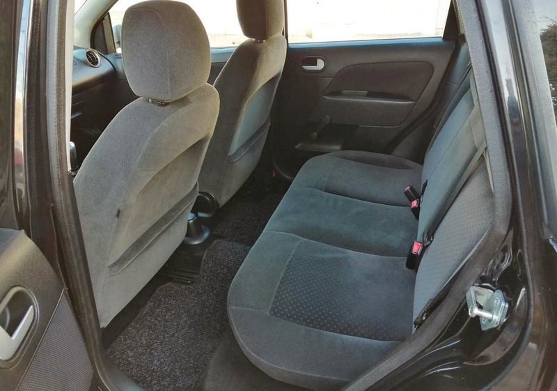 Ford Fiesta • 2003 • 170,000 km 6
