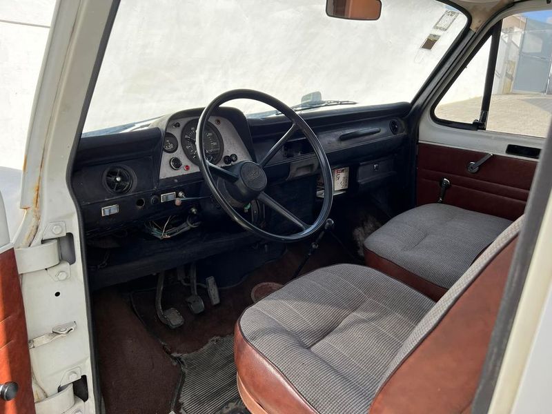 Ford Transit Cargo Van • 1977 • 80,000 km 7