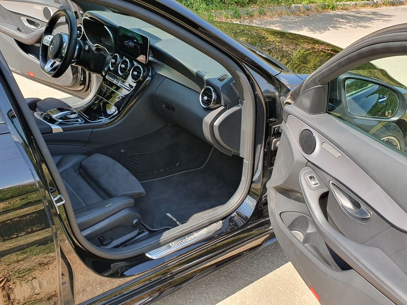 Mercedes-Benz C-Class • 2020 • 120,000 km 8